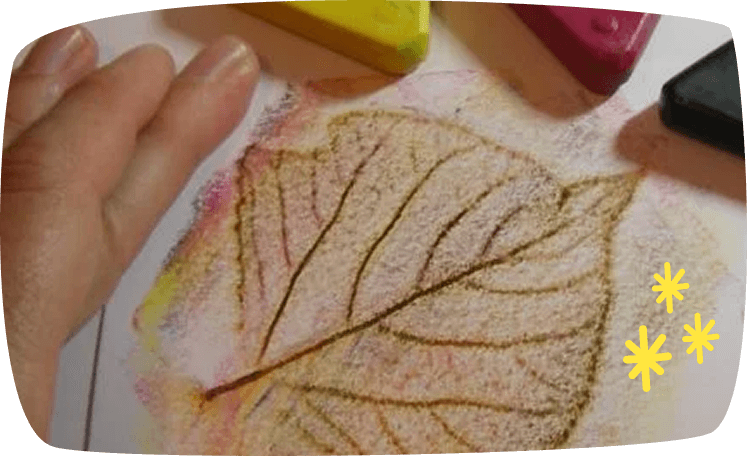 afdrukken maken van herfstblaadjes met wasco