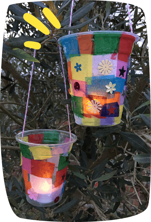 gekleurde lampions van plastic bekertjes