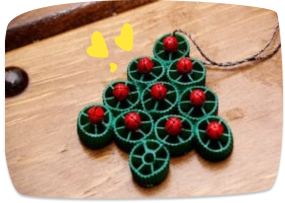 Groene rotelle als kerstboompjes